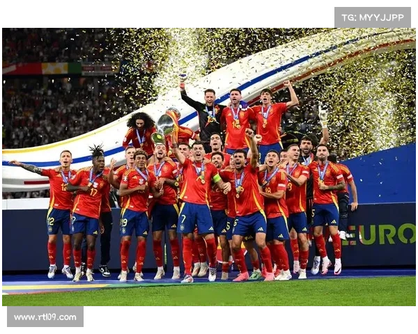 西班牙俱乐部正式宣布何卓佳租借加盟 将参加欧洲俱乐部杯赛事